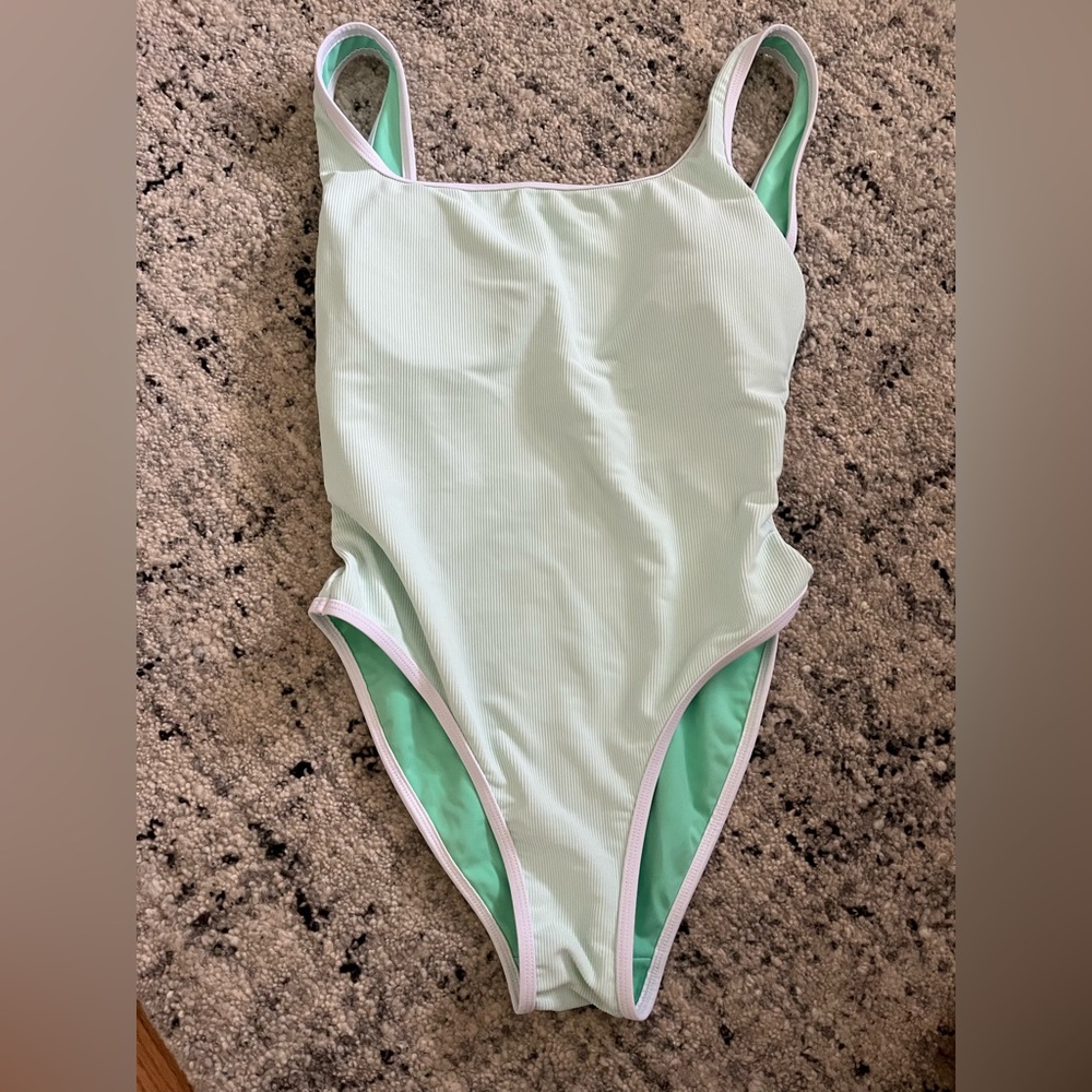 LAIN SNOW mint one piece size XL no flaws only wore twice!